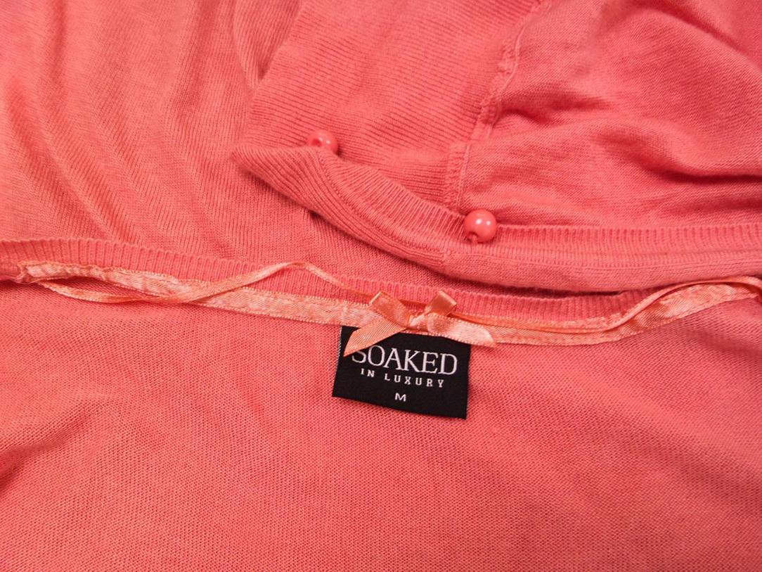 Soaked in luxury Stl M Färg Orange Rund urringning Knäppt Tunika Blus Kortärmad Material Viskos