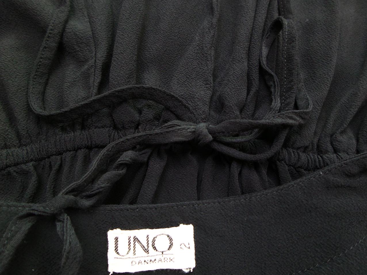 Uno Stl 2 Färg Svart Rund urringning Stickad Klänning Ärmlös Midi Material Rayon