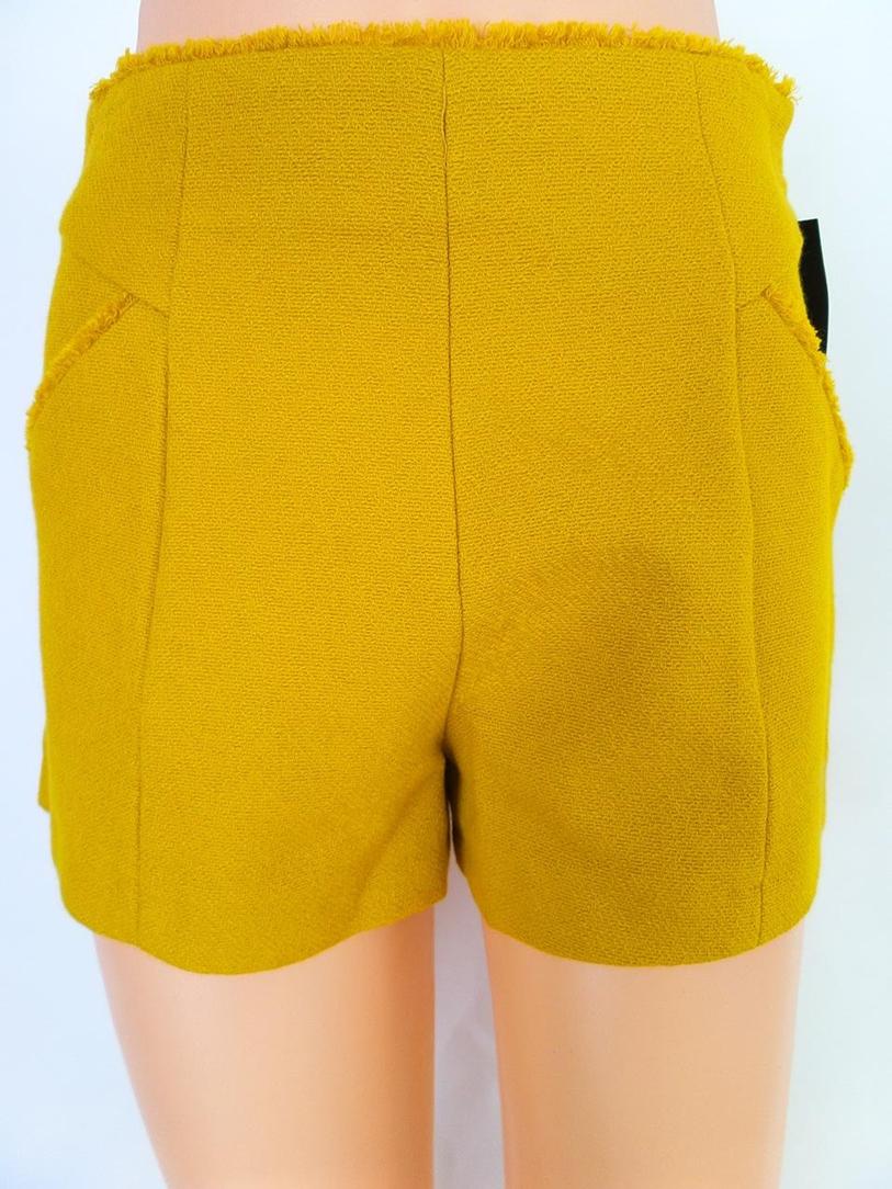 Zara TRF Stl S Färg Gul Shorts Material Bomull 100%