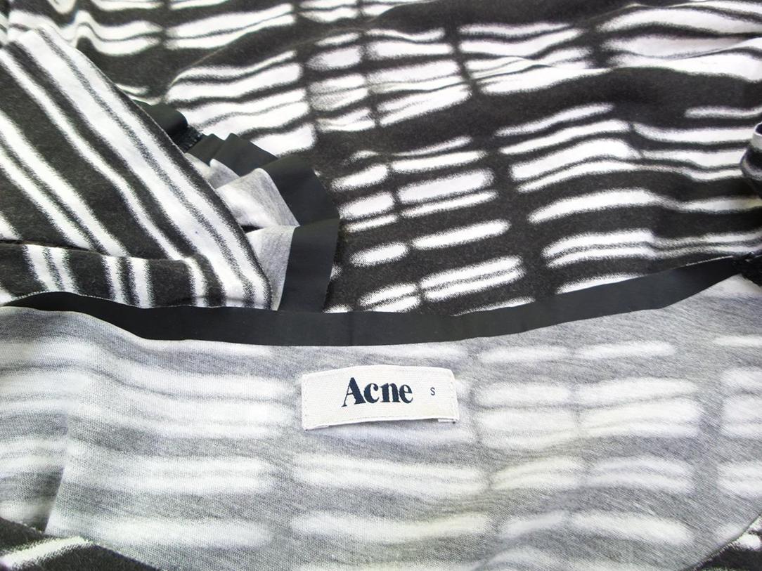 ACNE Stl S Färg Grå Ränder Rund urringning Tunika blus ärm 3/4 Material Bomull 100%