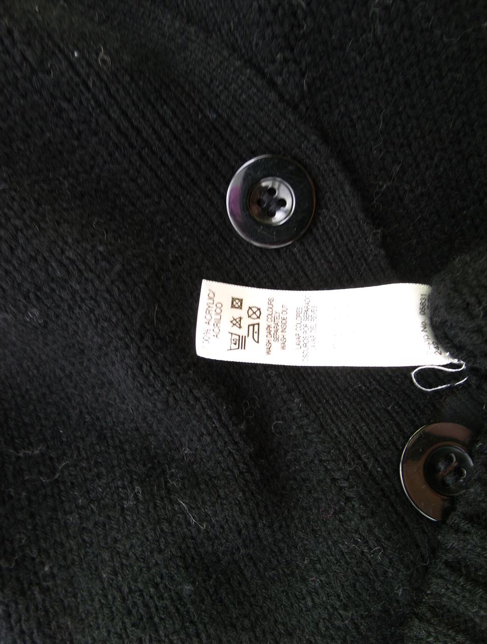 Dunnes stores Stl L Färg Svart Rullekrage Knäppt kofta ärm 3/4 Material Akryl 100% Finstickat