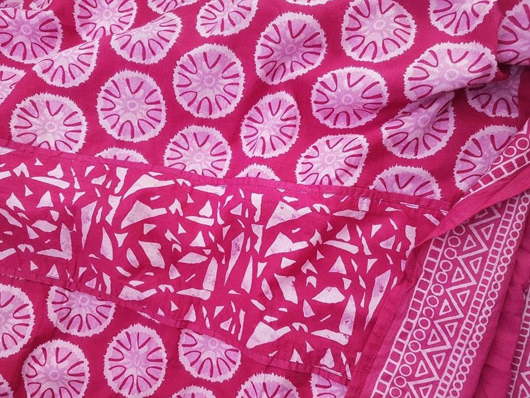 Happy by Damart Stl XL Färg Rosa Geometrisk Rund urringning Tunika blus Kortärmad