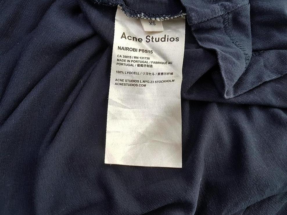 ACNE Studios Stl XS Rund urringning T-shirt Kortärmad