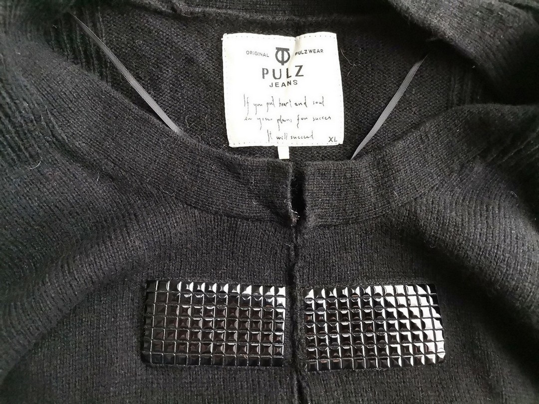 Pulz jeans Stl XL Färg Svart Rund hals Knäppt kofta Långärmad Material Ull Finstickat