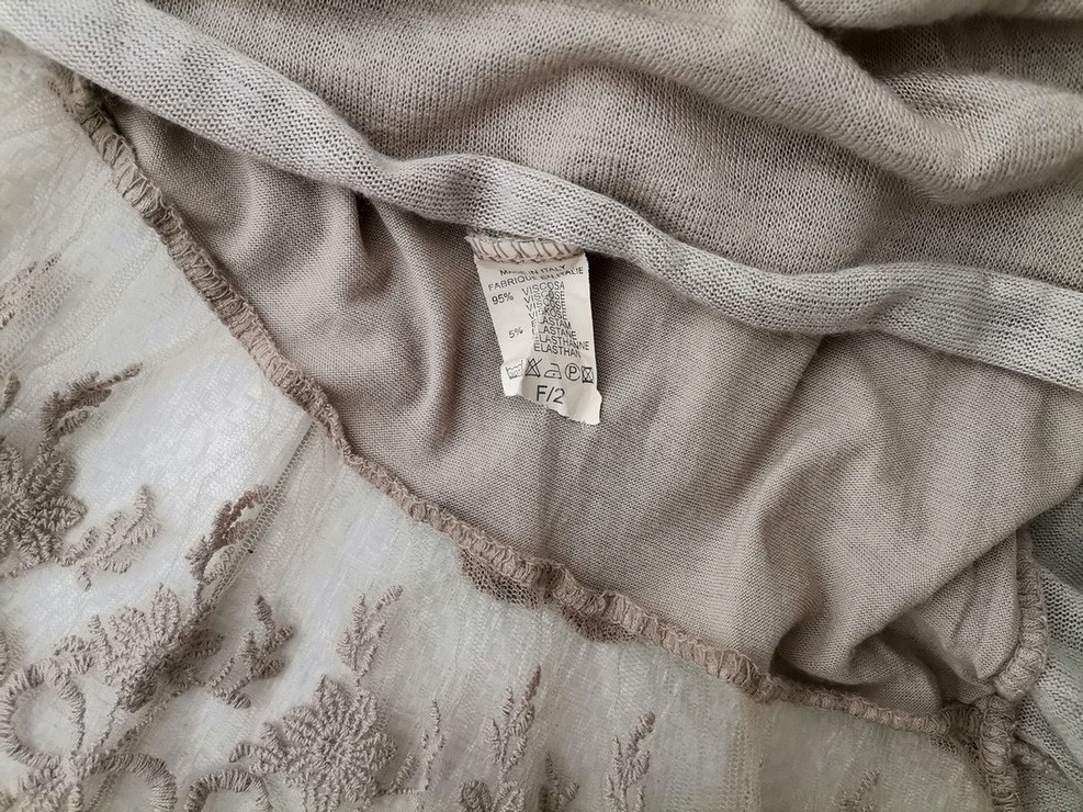 Italy Stl 44 Färg Beige Rund urringning Tunika blus Kortärmad Material Viskos