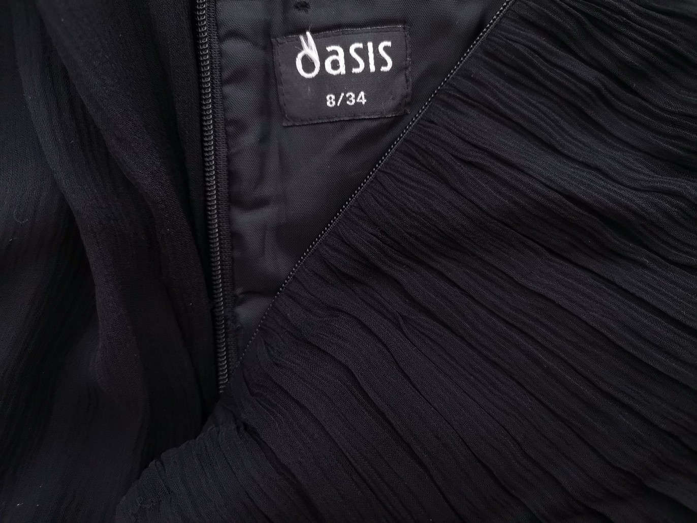 Oasis Stl 8 (34) Färg Svart Hjärtformad A-linje Klänning Ärmlös Midi Material Siden 100%