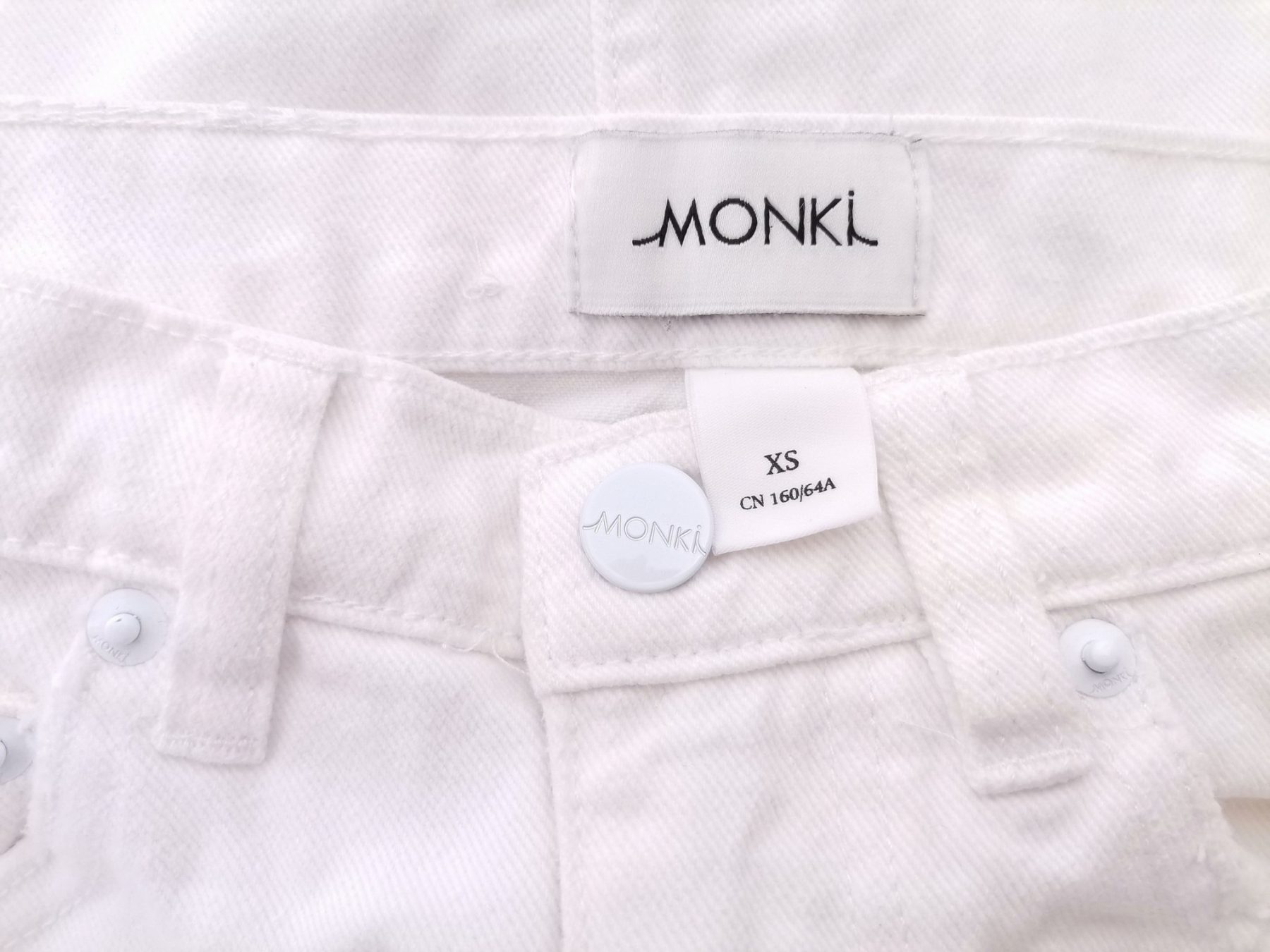 Monki Stl XS Färg Vit Minikjol Kjol Kort Material Bomull 100%