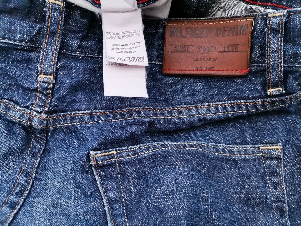 Hilfiger denim Stl W32 L34 Färg Marinblå Material Bomull 100%