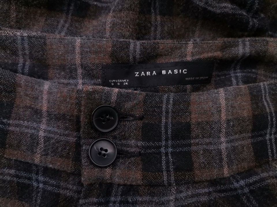 ZARA BASIC Stl S Färg Brun Rutigt Capribyxor Material Viskos