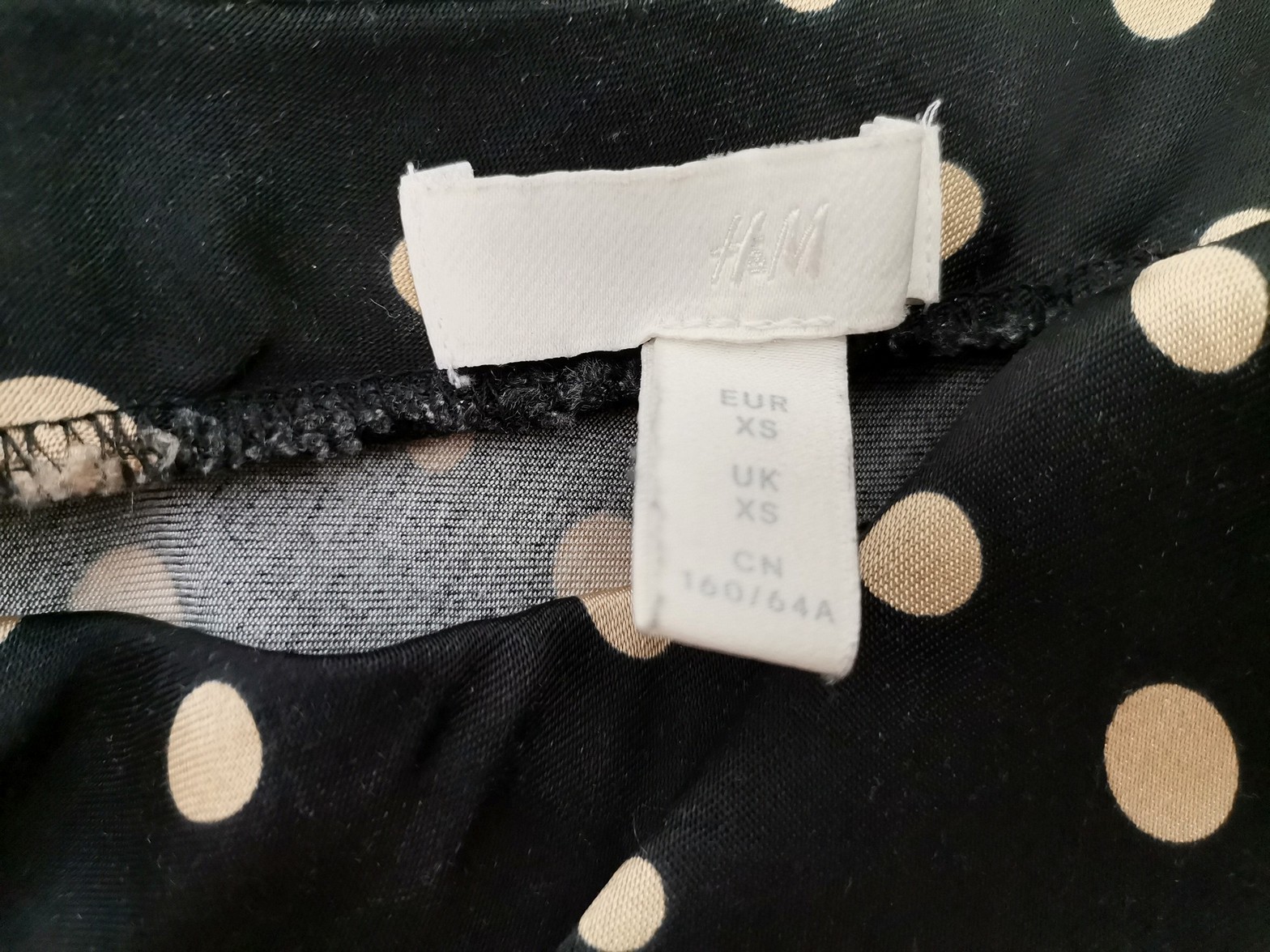 H&m Stl XS Färg Svart Prickar Maxikjol Kjol Lång Material Viskos 100%