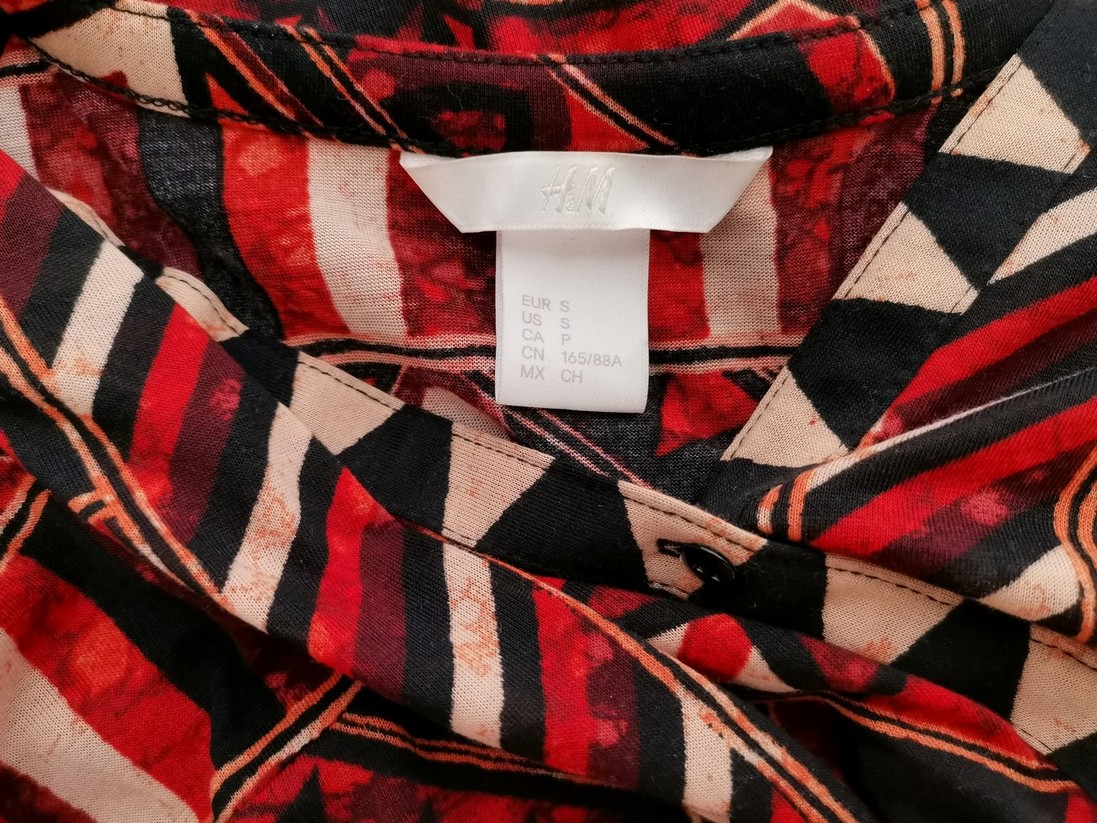 H&m Stl S Färg Röd Geometrisk Split Crew Neck Knäppt Tunika Blus ärm 3/4