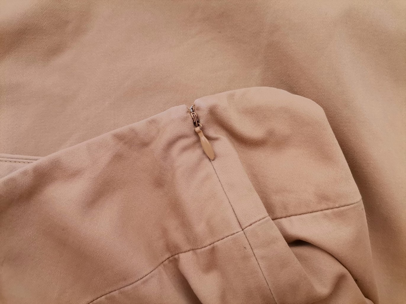 Banana Republic Stl 14 (42) Färg Beige Rak och pennkjol Kjol Knälängd Material Bomull 100%