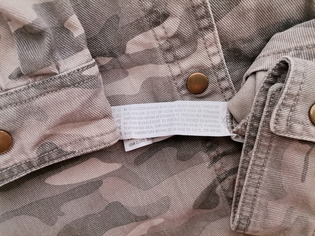 Forever 21 Stl XL Färg Khaki Kamouflage Krage Knäppt Tunika Blus Långärmad Material Bomull 100%