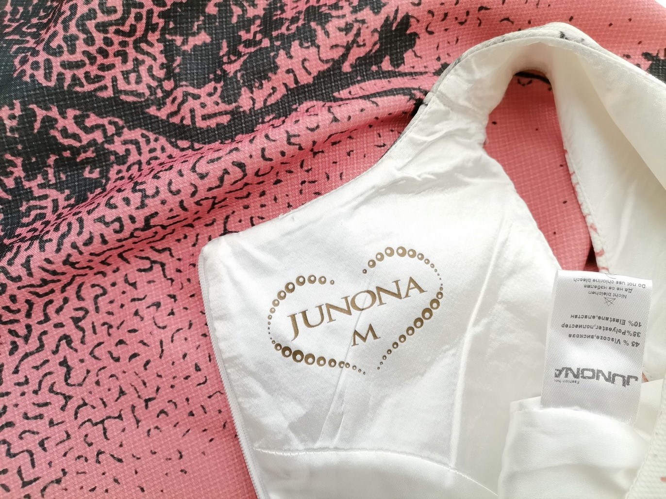 JUNONA Stl M Färg Rosa Rund hals Kroppsnära Klänning Ärmlös Knälängd Material Viskos