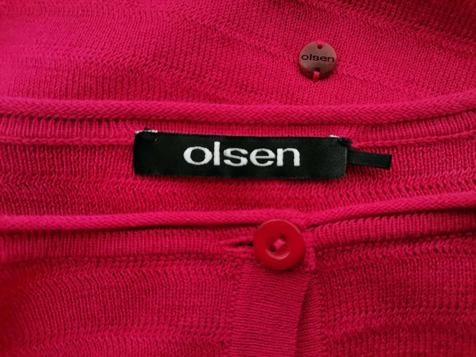 Olsen Stl 34 Färg Fuchsia Rund urringning Lång knäppt kofta Långärmad Material Bomull 100% Finstickat