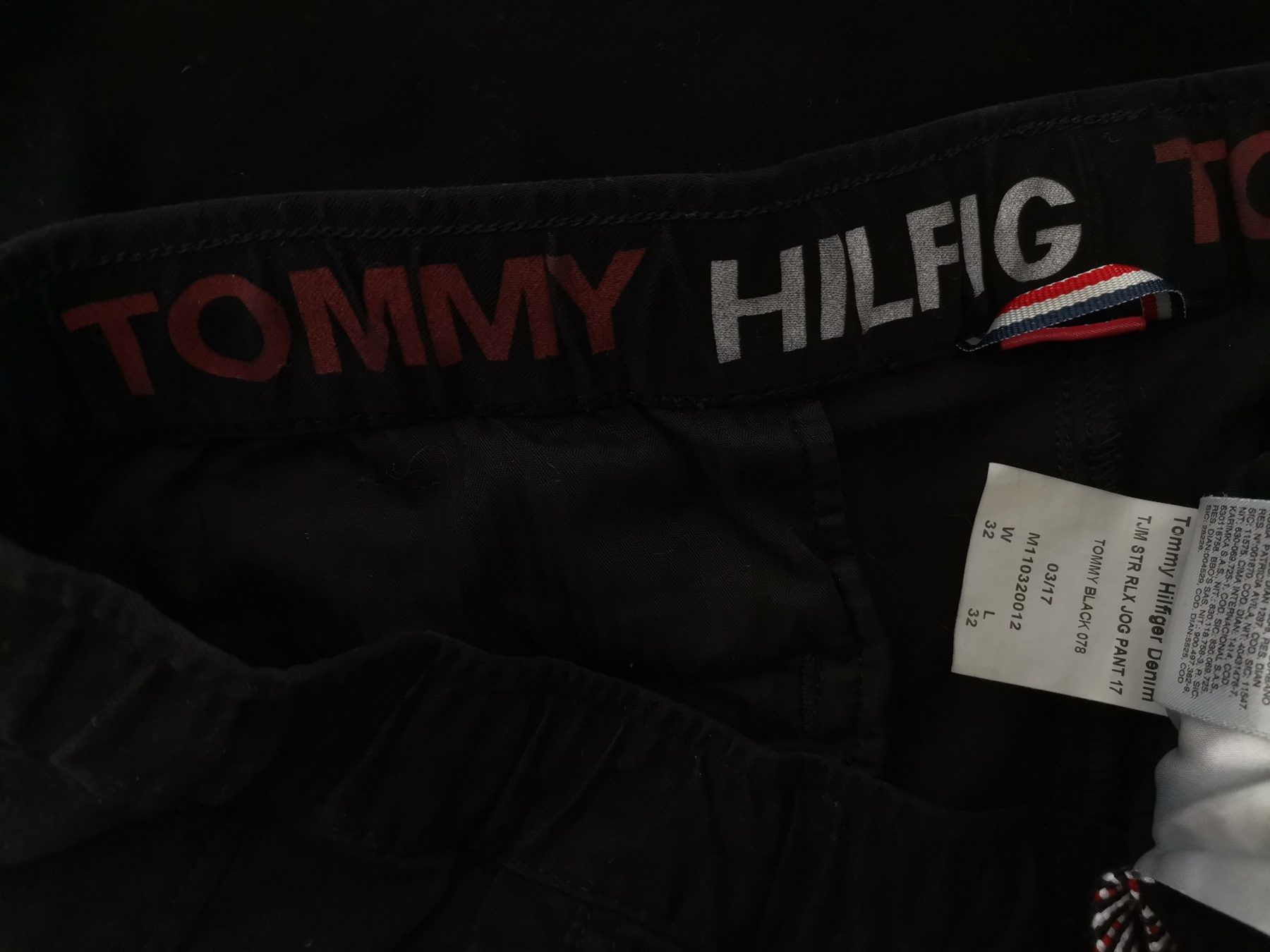 Tommy hilfiger Stl W32 L32 Färg Svart Material Bomull