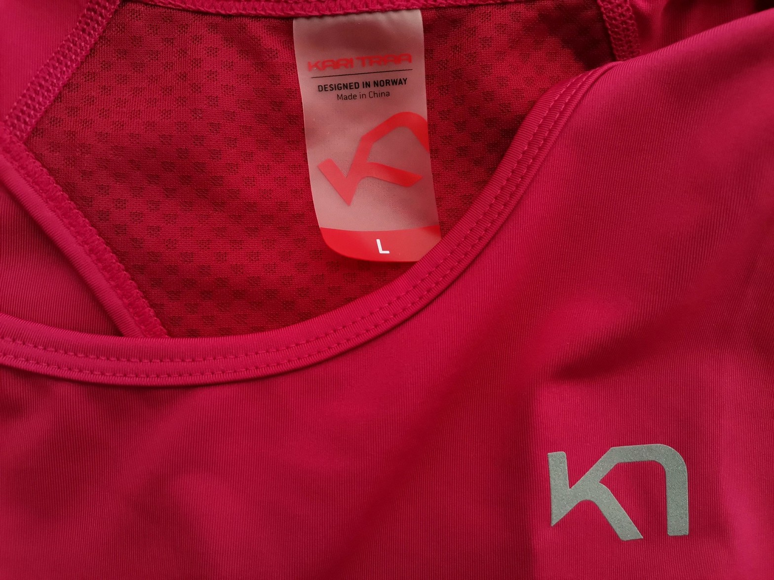 Kari Traa Stl L Färg Fuchsia Rund urringning Blus Ärmlös