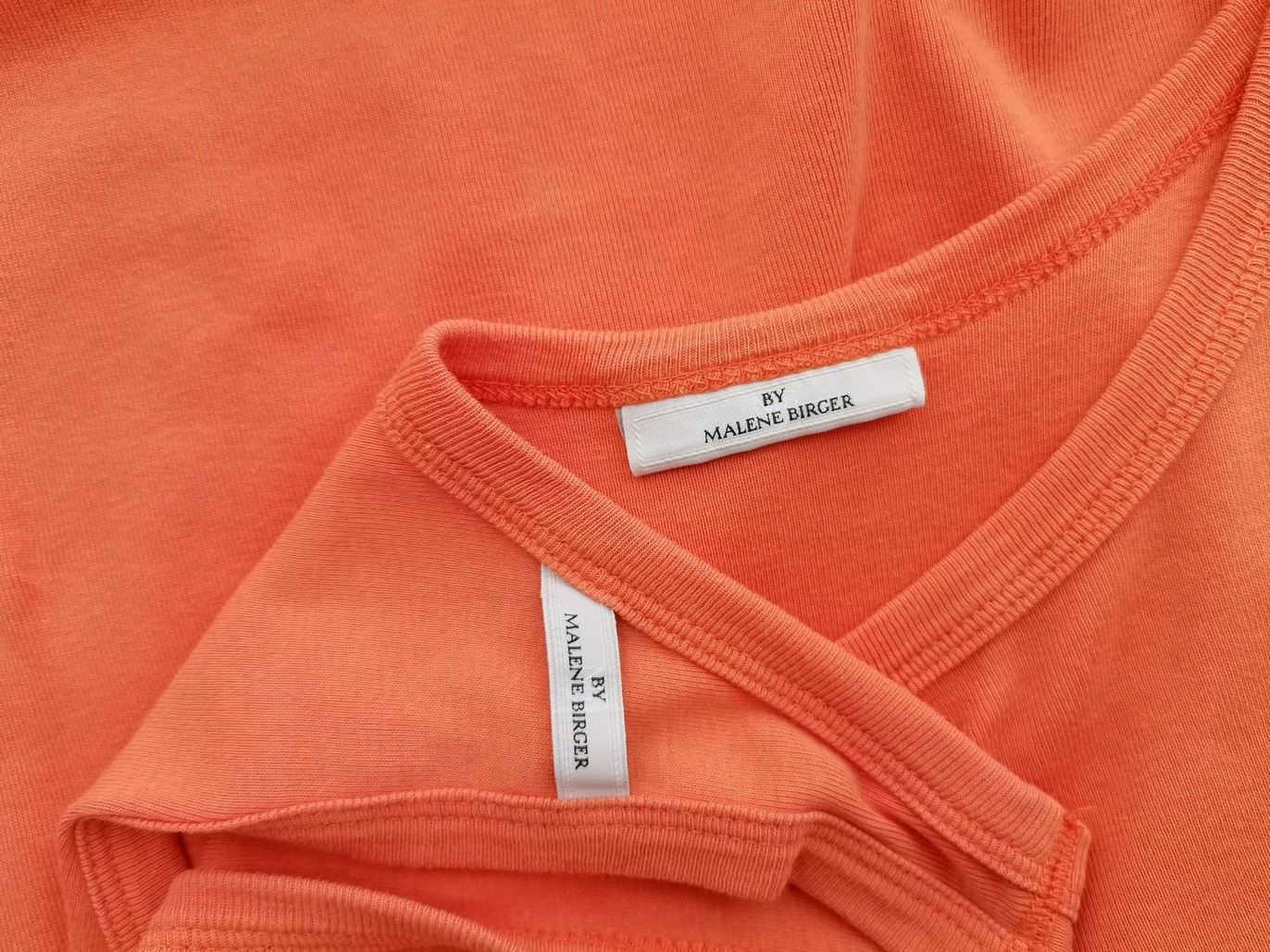 BY MALENE BIRGER Stl M Färg Orange U-ringning Blus Ärmlös Material Bomull 100%