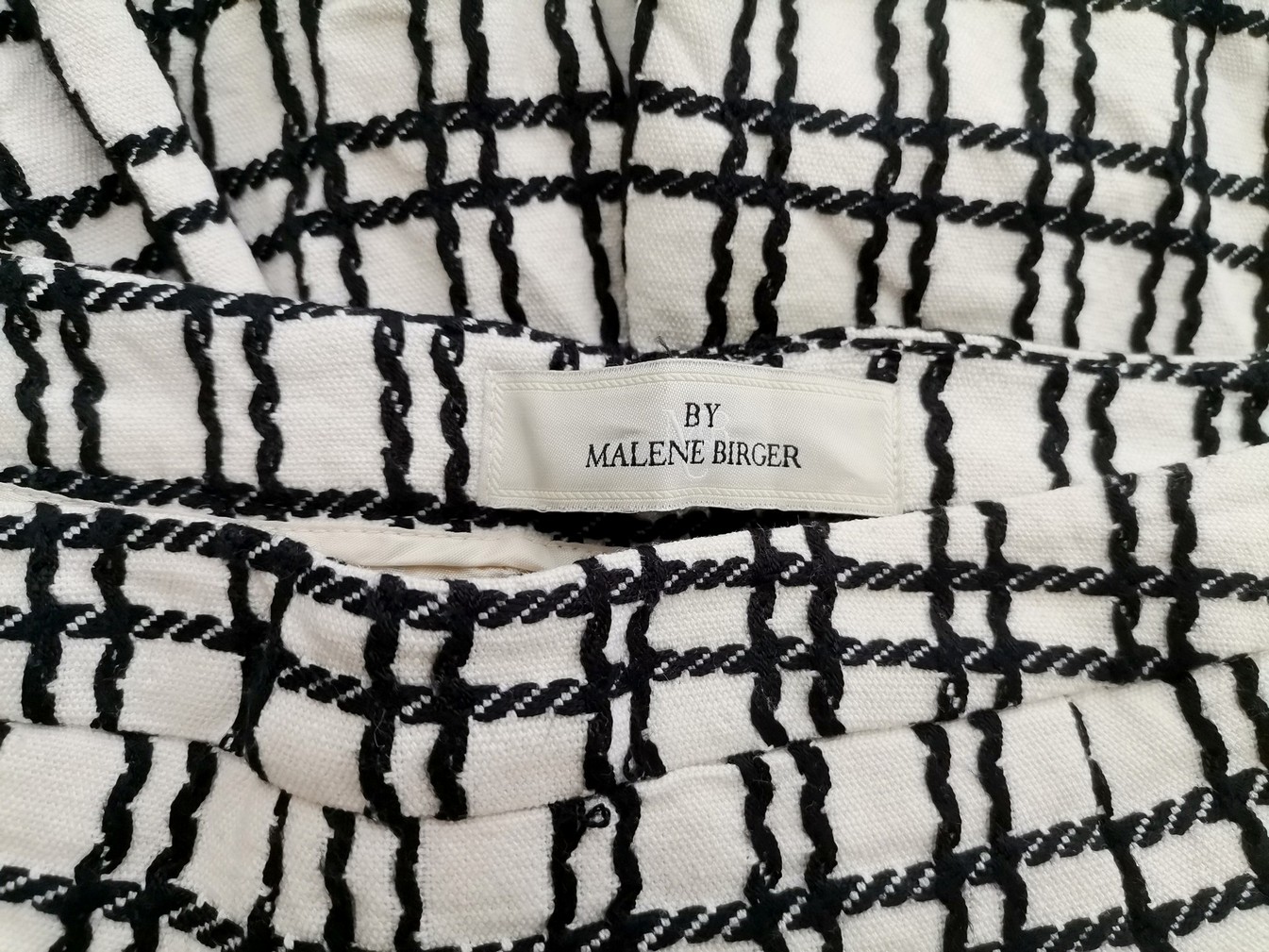 BY MALENE BIRGER Stl 36 Färg Vit Rutigt Minikjol Kjol Kort Material Bomull 100%