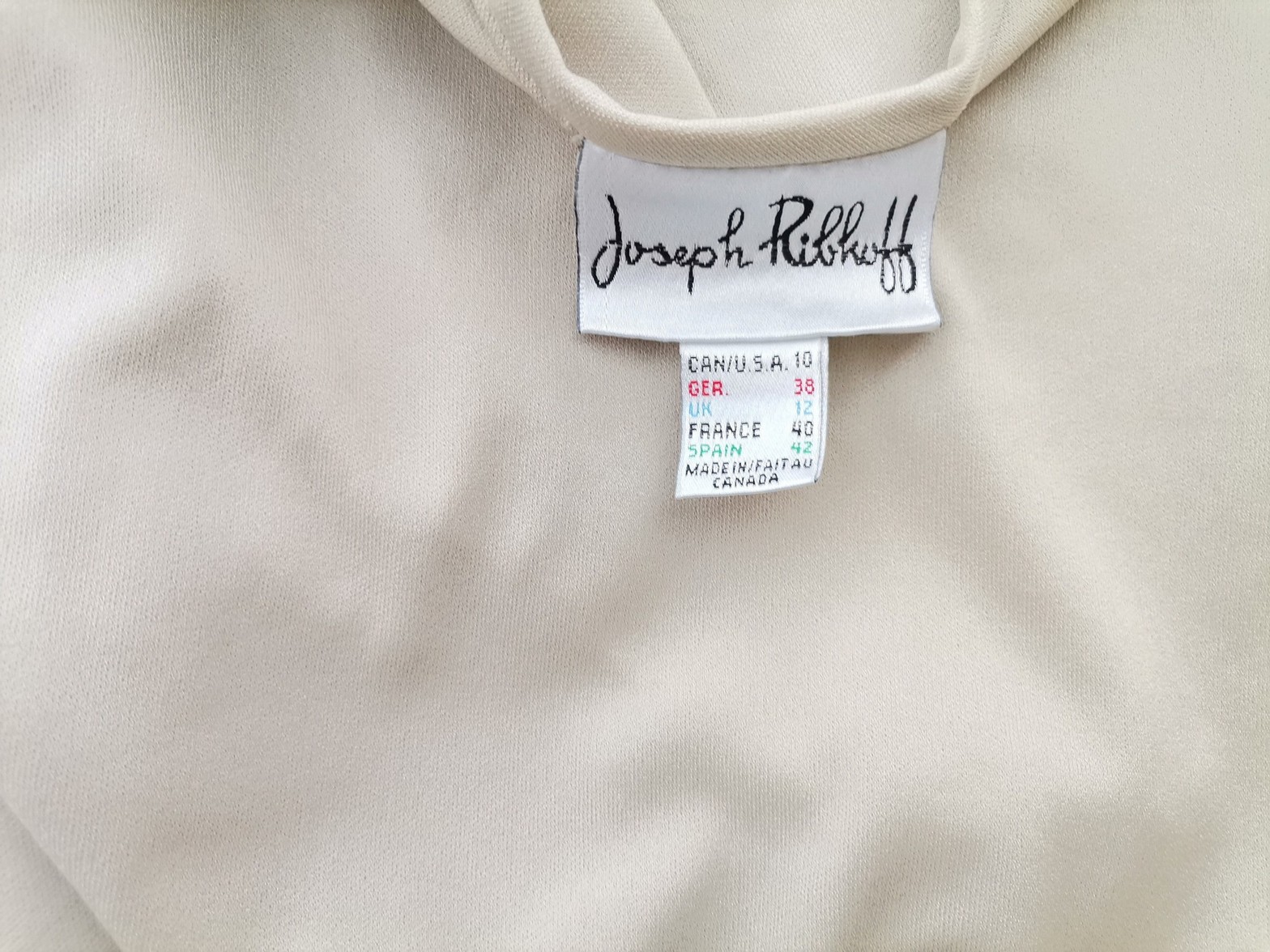 Joseph Ribkoff Stl 10 (38) Färg Beige U-ringning Blus Ärmlös