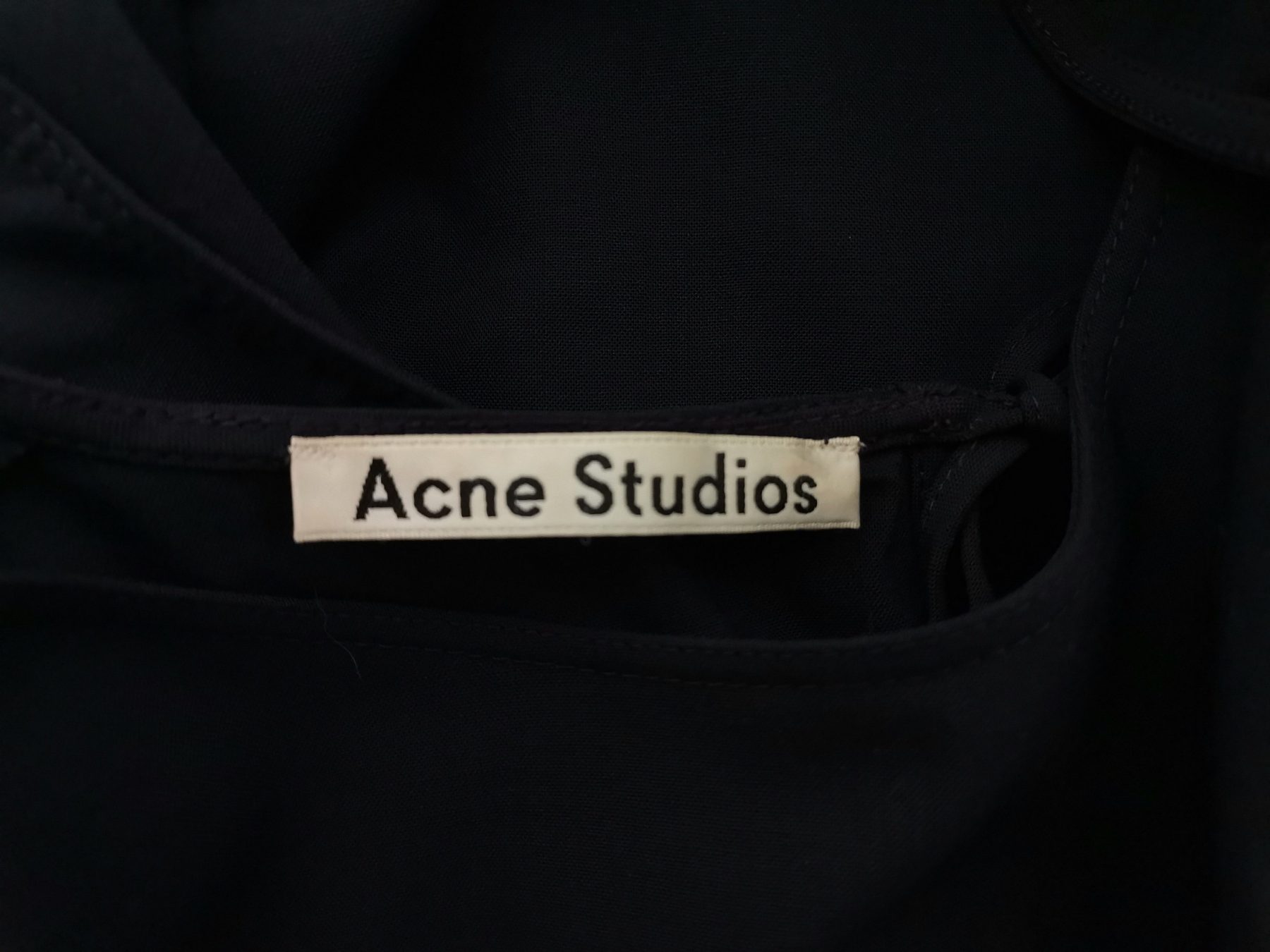 ACNE Studios Stl 40 Färg Marinblå Rund urringning Blus ärm 3/4 Material Ull