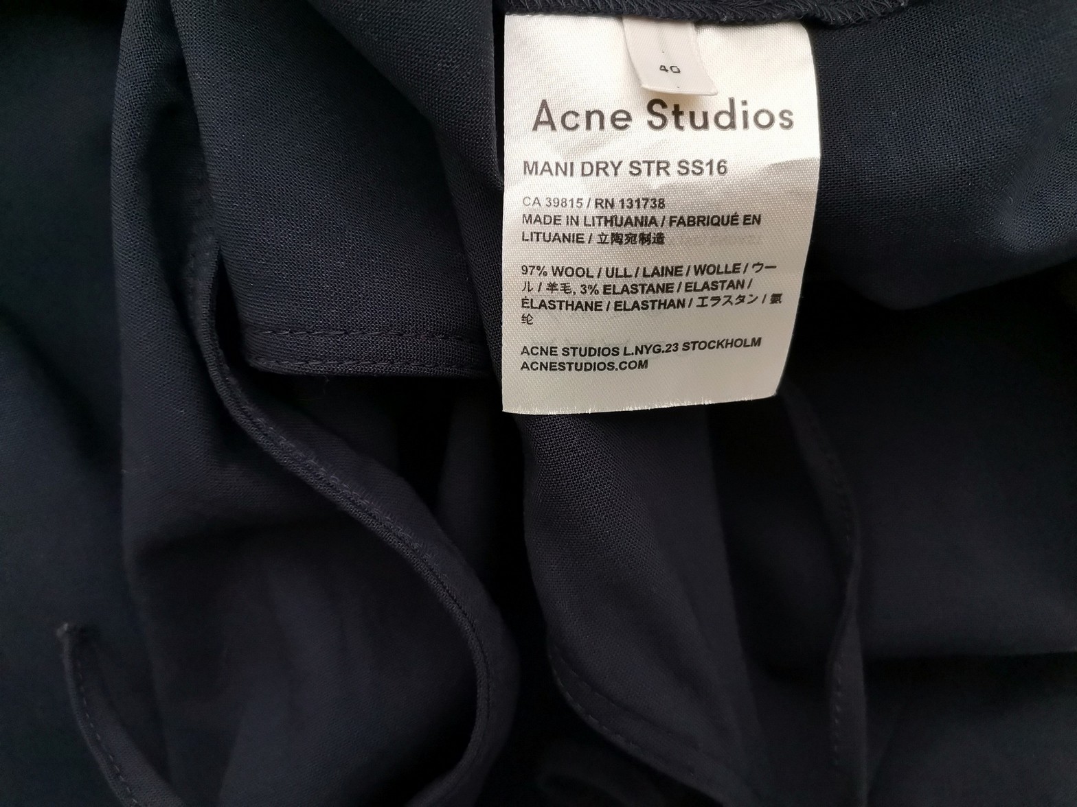 ACNE Studios Stl 40 Färg Marinblå Rund urringning Blus ärm 3/4 Material Ull