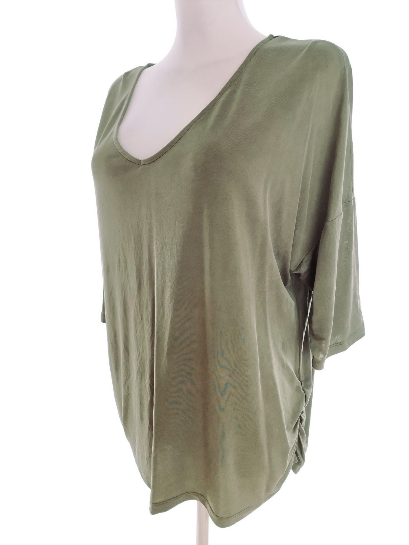 Saint tropez Stl XL Färg Khaki U-ringning Blus ärm 3/4 Material Cupro