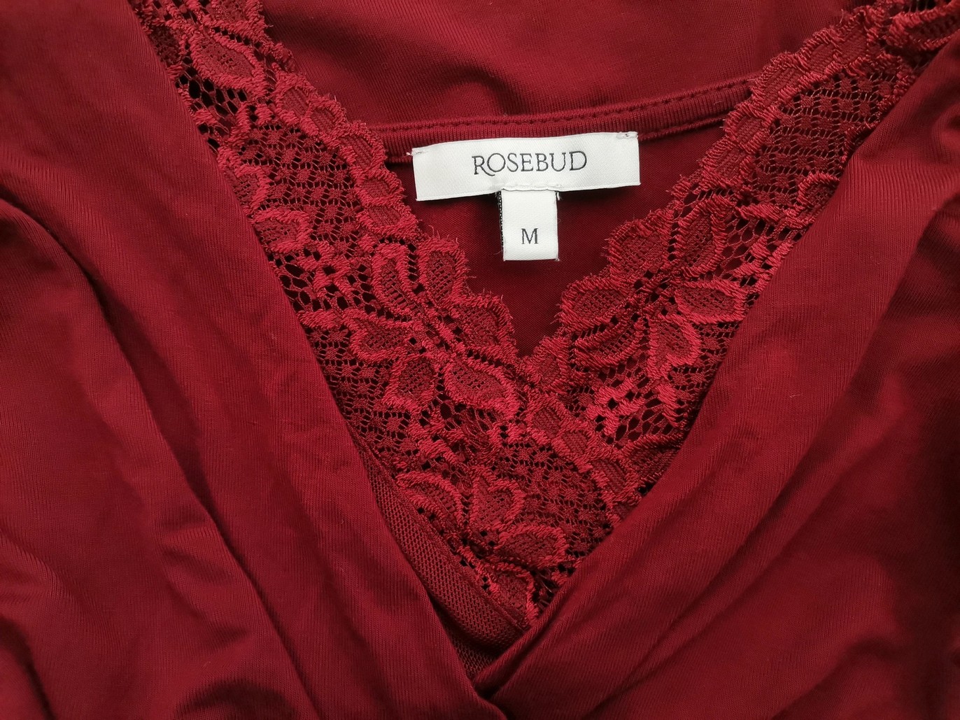 Rosebud Stl M Färg Vinröd V-ringning Peplum Blus Kortärmad Material Viskos