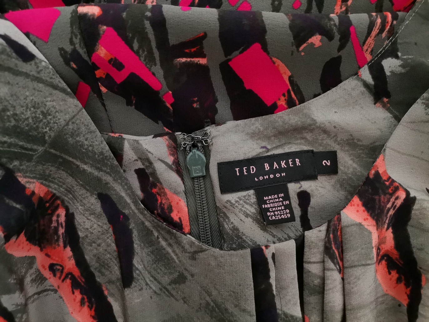 Ted Baker Stl 2 (36) Färg Grå Rund urringning Mini Klänning Ärmlös Kort Material Siden 100%