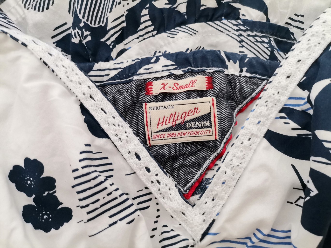 Hilfiger denim Stl XS Färg Vit V-ringning Blus Ärmlös Material Bomull 100%