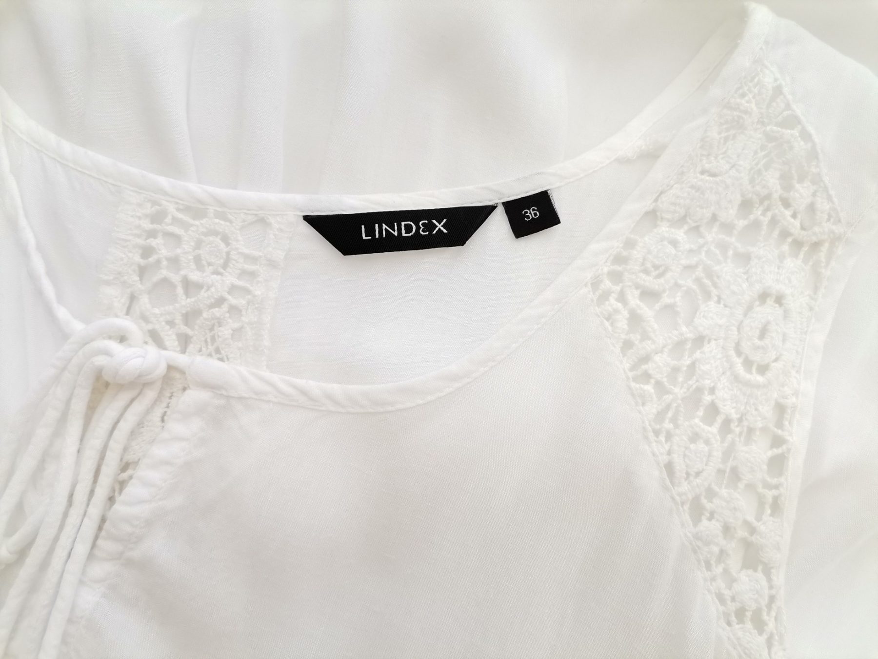 Lindex Stl 36 Färg Vit Keyhole Crew Neck Blus Ärmlös Material Viskos 100%