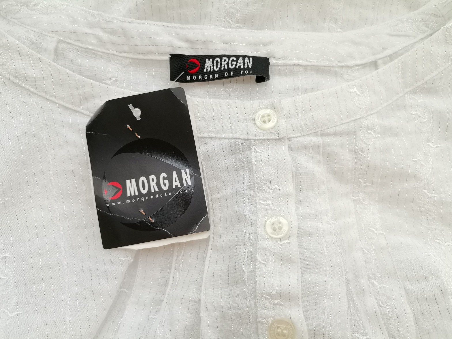 Morgan Stl 40 Färg Vit Ränder Rund urringning Knäppt Tunika Blus ärm 3/4 Material Bomull 100%