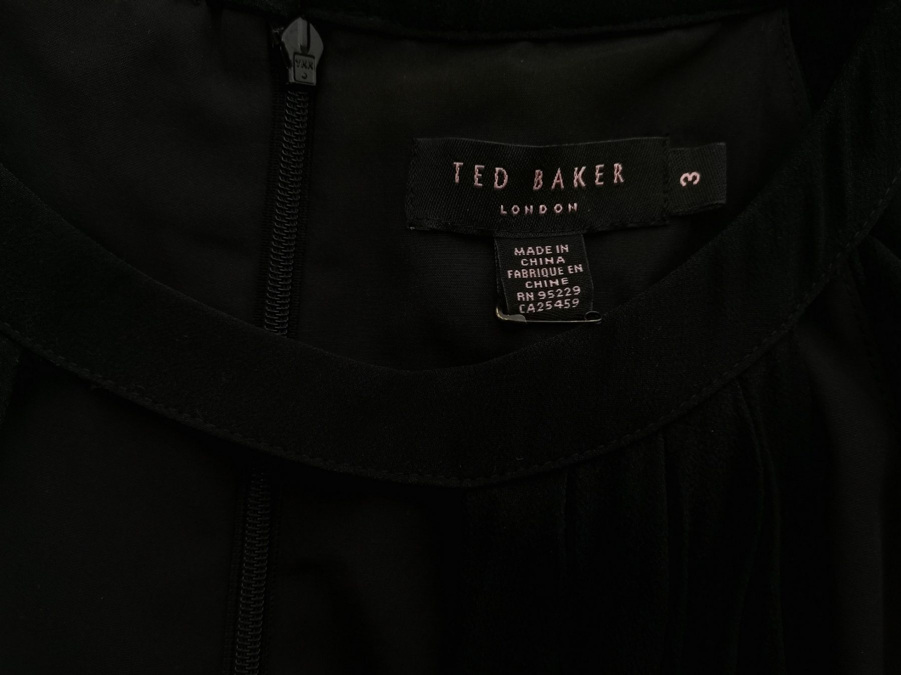 Ted Baker Stl 3 (38) Färg Svart V-ringning Balklänning Afton Klänning Ärmlös Midi Material Siden 100%