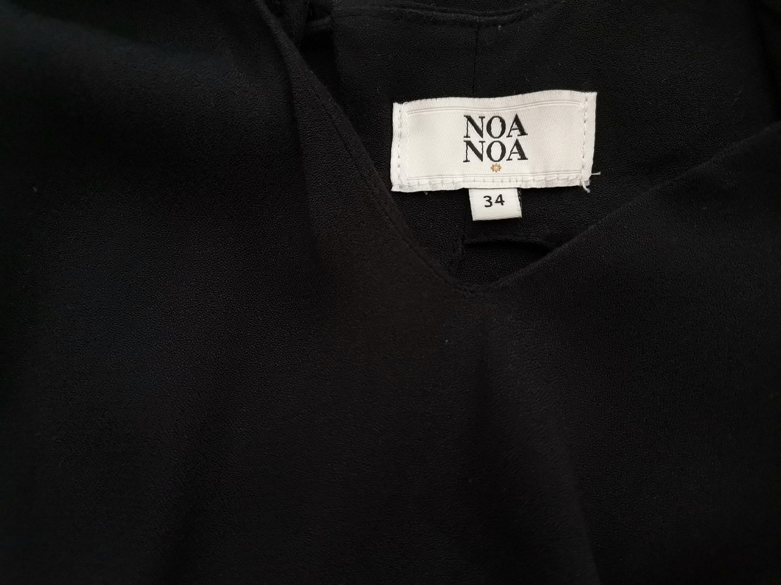 Noa noa Stl 34 Färg Svart V-ringning Penn Klänning Ärmlös Midi Material Rayon 100%