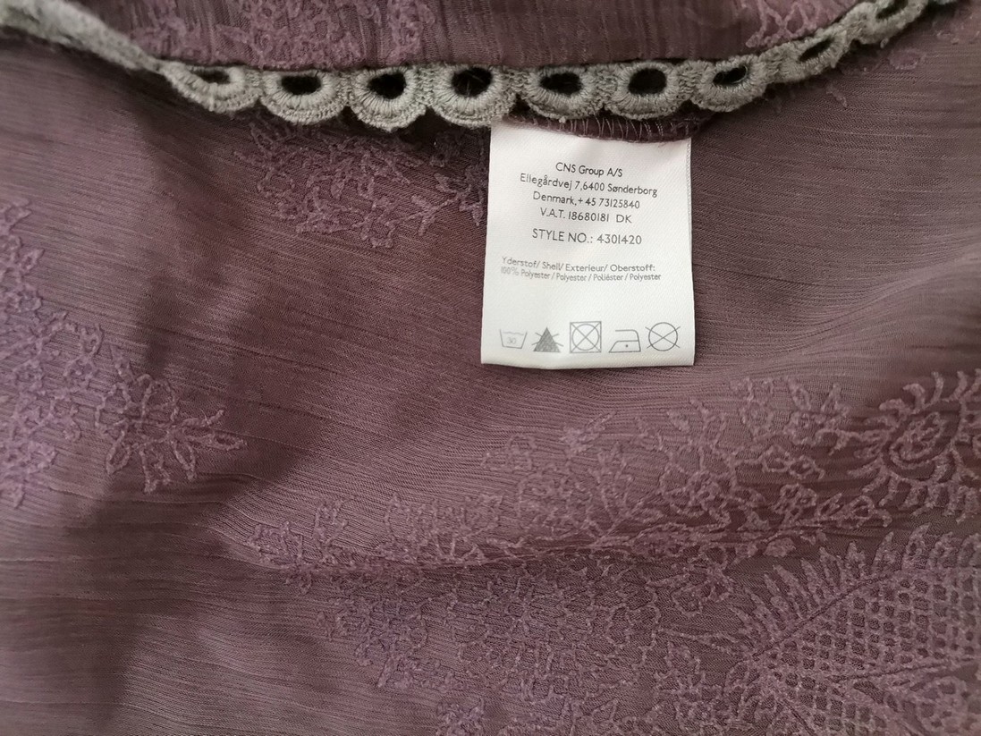 Peppercorn Stl S Färg Lila Paisley Rund urringning Tunika blus ärm 3/4