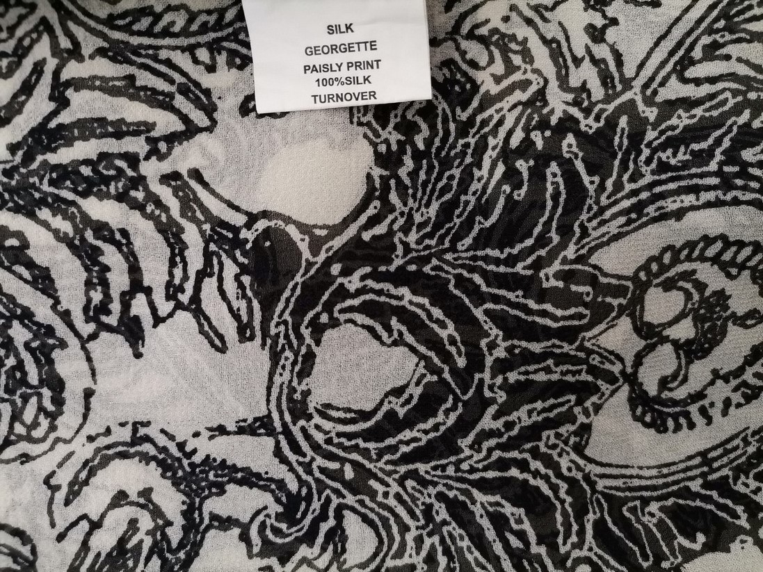 Turnover Stl 38 Färg Elfenben Paisley Keyhole Crew Neck Blus Långärmad Material Siden 100%