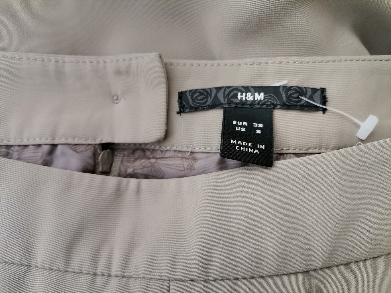 H&m Stl 38 Färg Grå Rak och pennkjol Kjol Midi