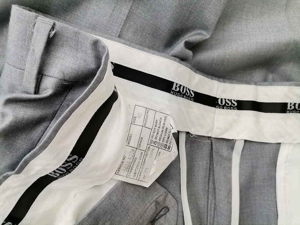 Hugo Boss Stl 40 (XL) Färg Grå Material Ull 100%