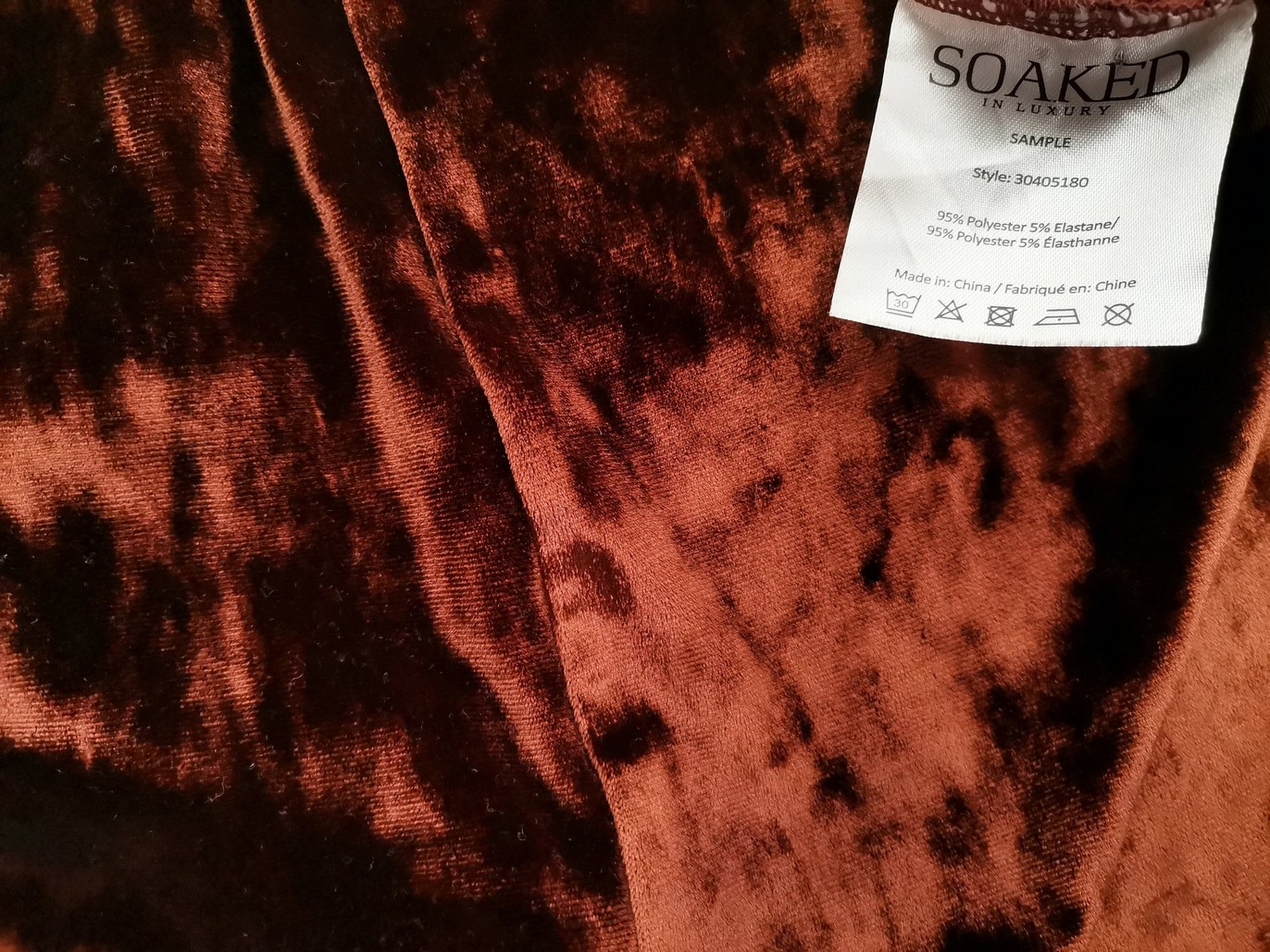 Soaked in luxury Stl M Färg Brun Keyhole Crew Neck Blus ärm 3/4