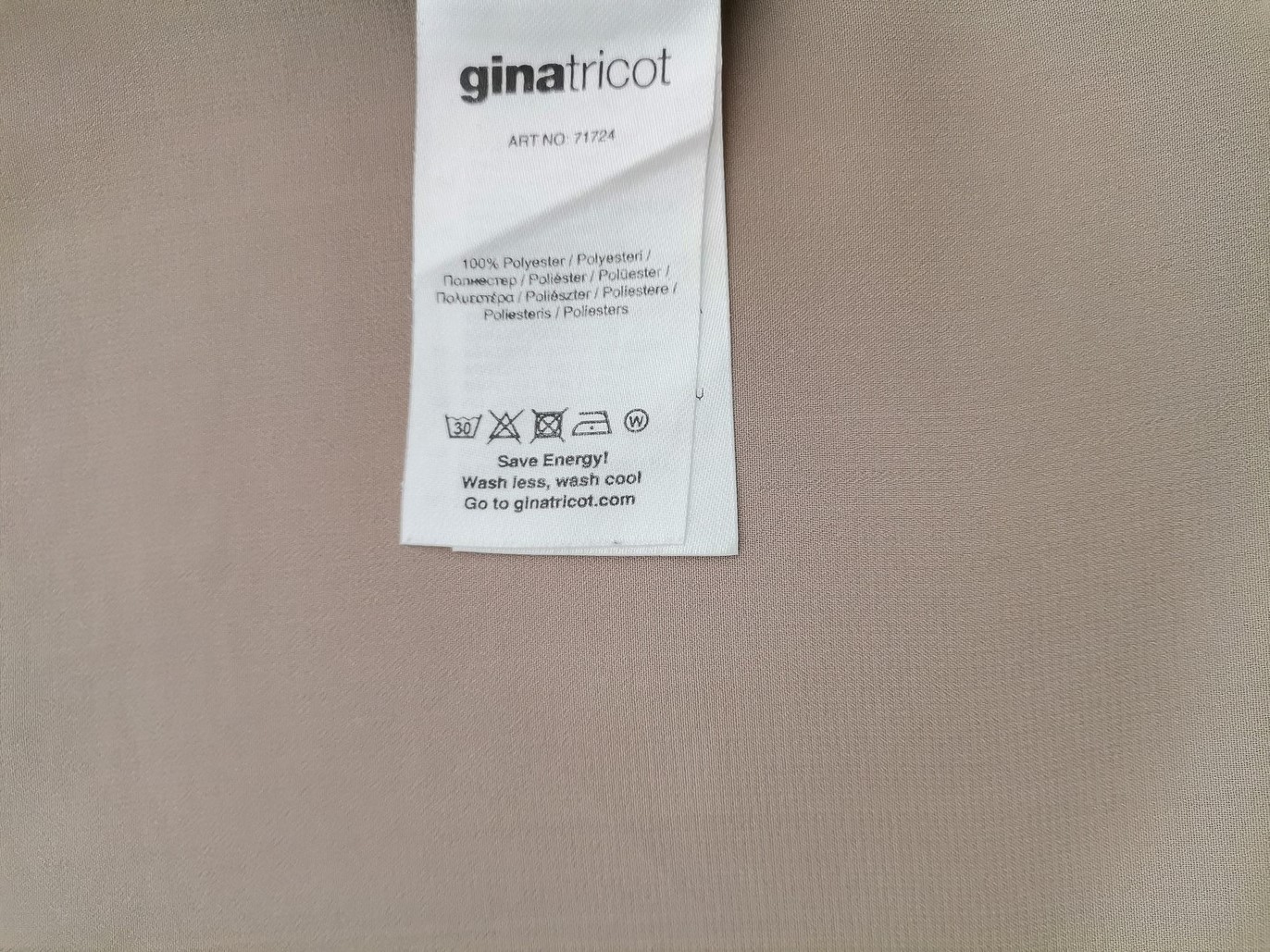 Ginatricot Stl 38 Färg Beige U-ringning Blus Kortärmad