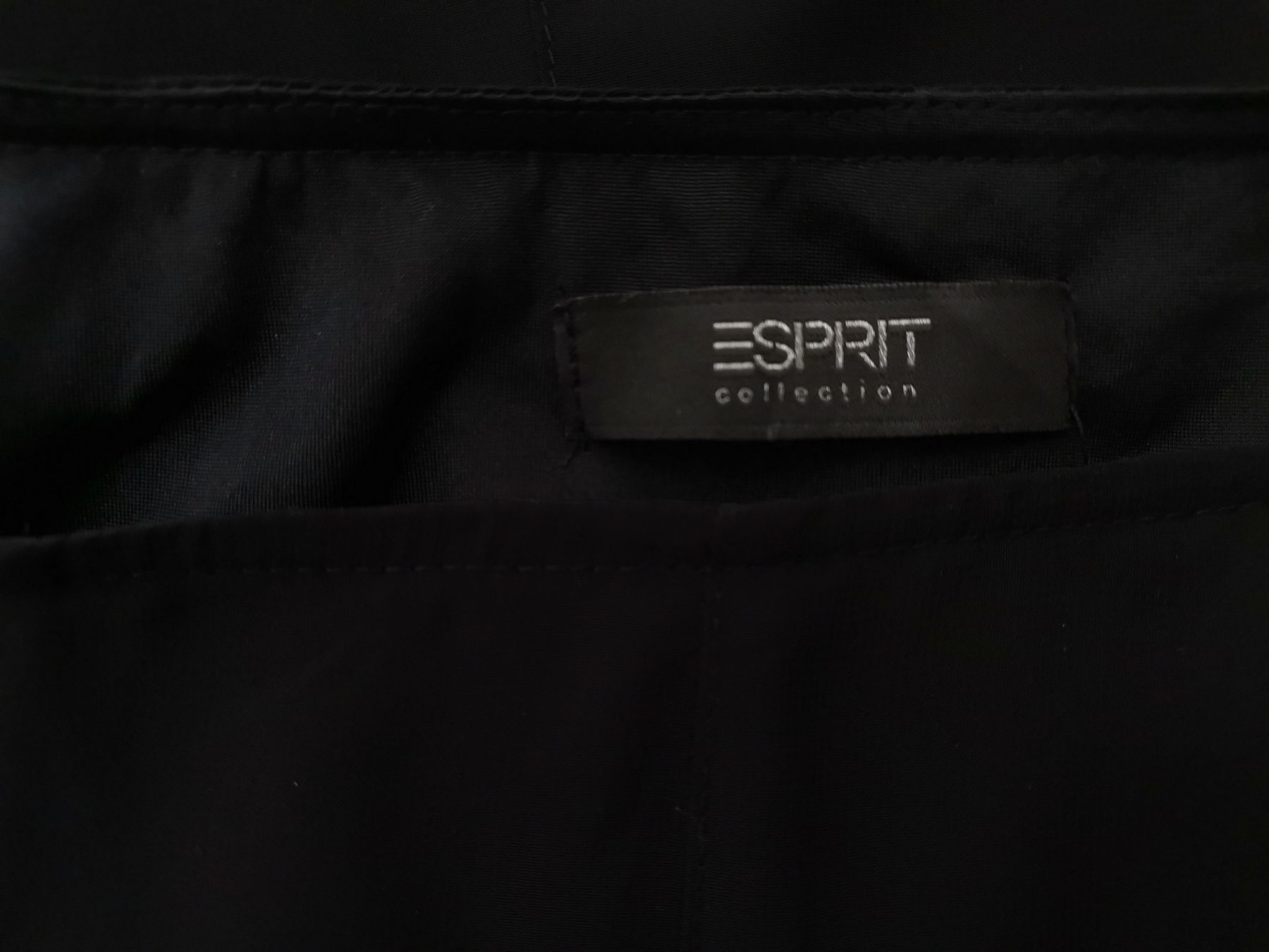 Esprit Stl 38 Färg Svart A-linjekjol Knälängd