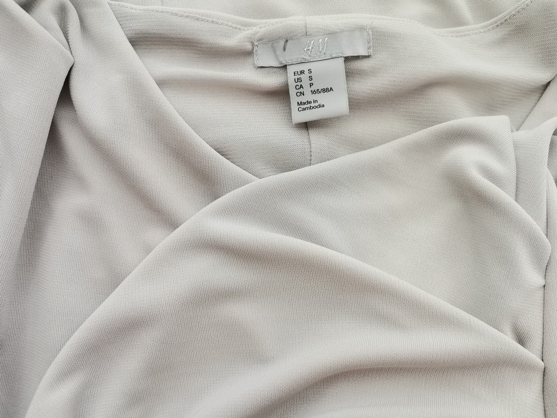 H&m Stl S Färg Grå Rund urringning Skal Klänning Kortärmad Knälängd