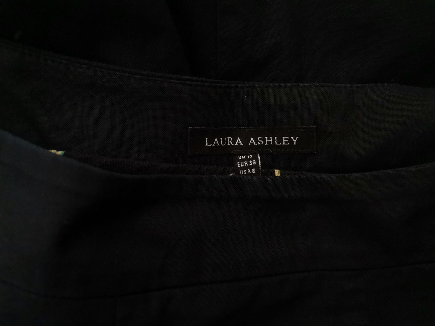 Laura ashley Stl 12 (38) Färg Svart Maxikjol Kjol Lång Material Bomull 100%