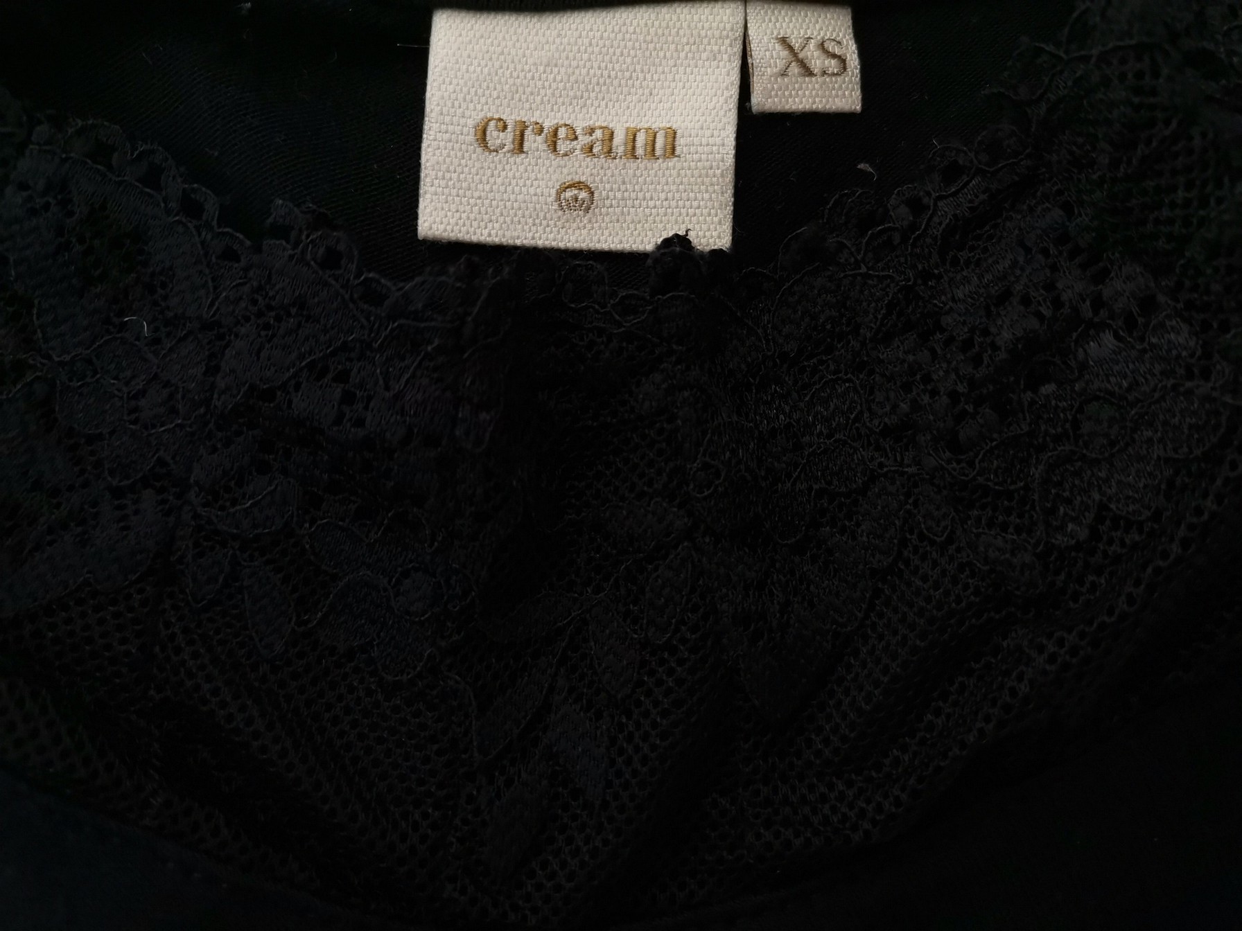 Cream Stl XS Färg Svart Rund urringning Blus Ärmlös Material Viskos