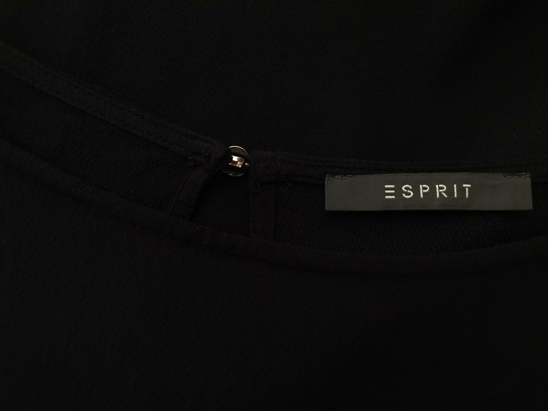 Esprit Stl 42 Färg Svart Båtringning Tunika blus Långärmad