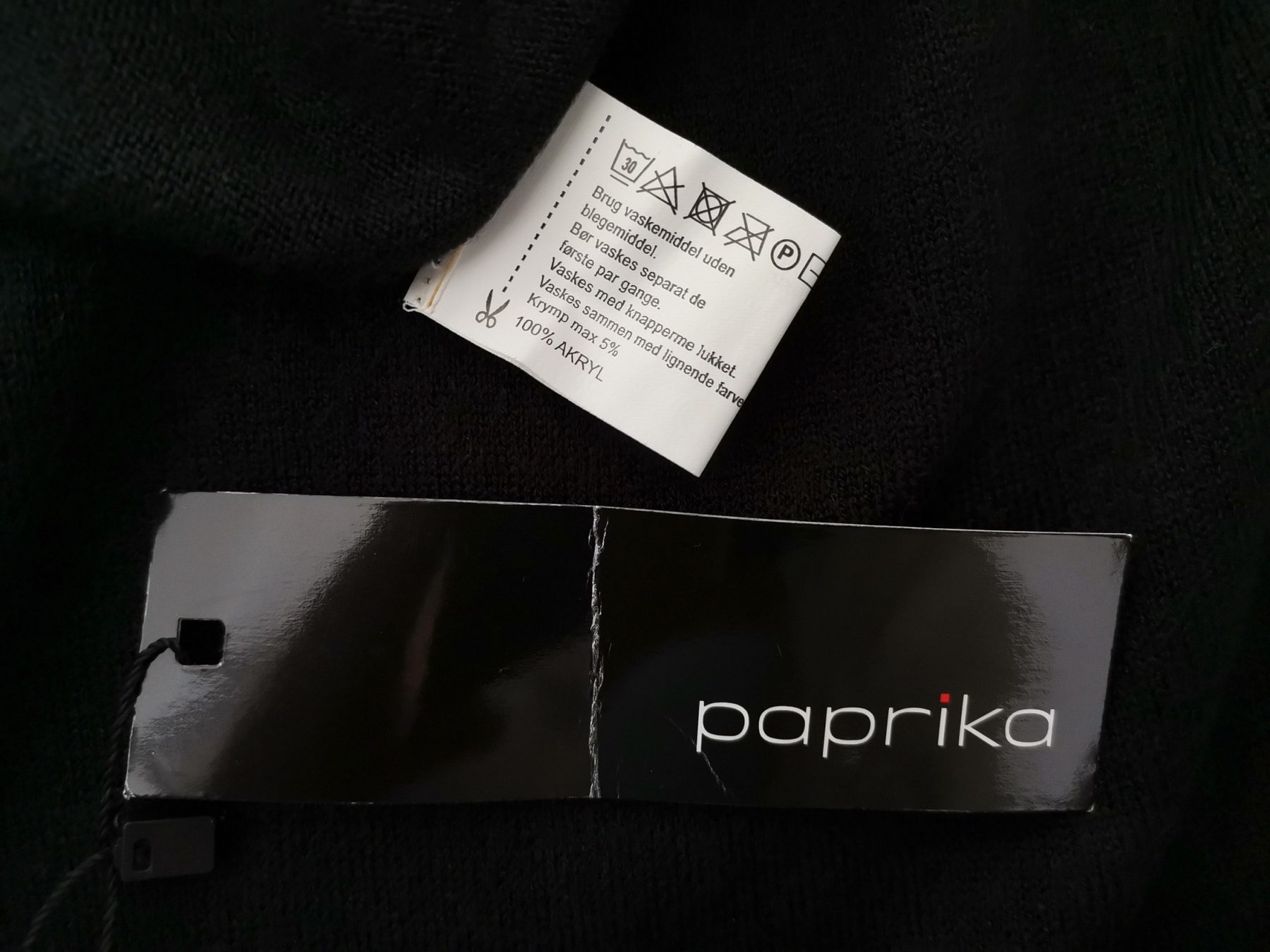 Paprika Stl L/XL Färg Svart Rund urringning Tunika blus Kortärmad Material Akryl 100%