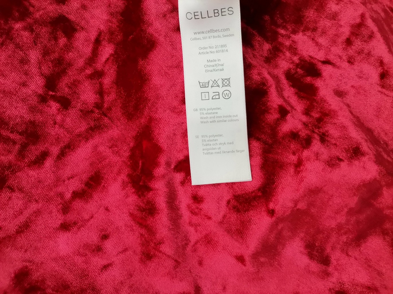 CELLBES Stl 42/44 Färg Röd Rund urringning Blus ärm 3/4