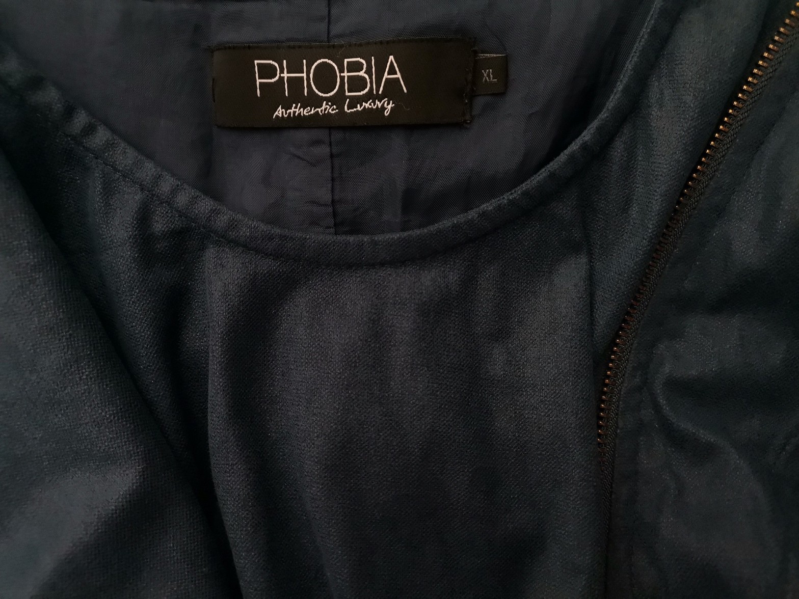 Phobia Stl XL Färg Blå Draperad Kroppsnära Klänning Kortärmad Knälängd Material Viskos