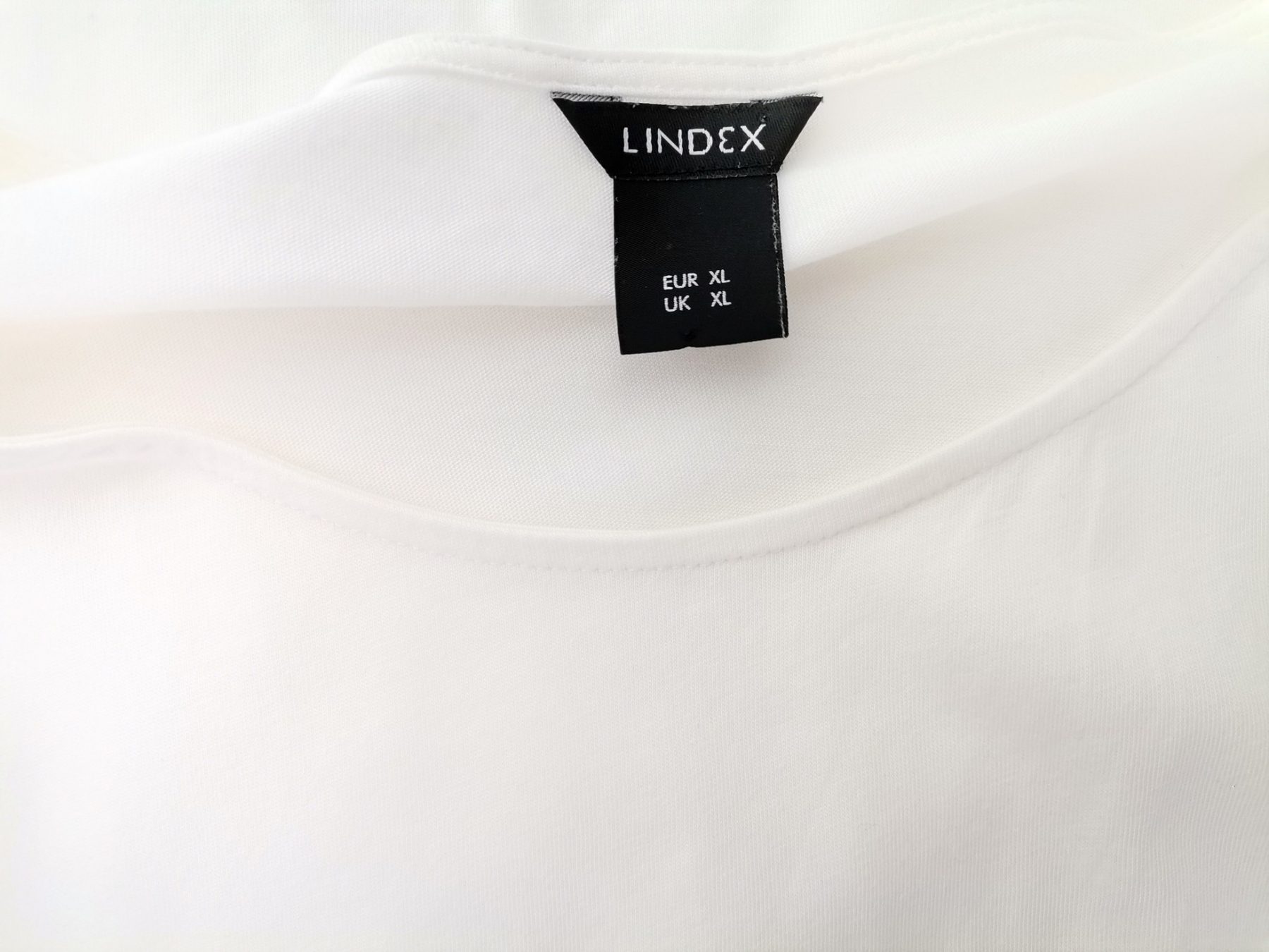 Lindex Stl XL Färg Vit Rund urringning Blus ärm 3/4 Material Modal