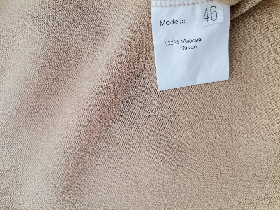 Maria Grazia Severi Stl 46 (38) Färg Beige Hjärtformad Blus Ärmlös Material Viskos 100%